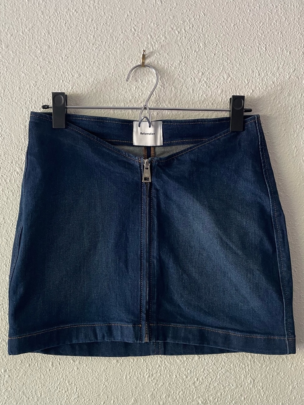 Reformation Sunna Super Stretch Denim Mini Skirt Blue Front Zip Women’s Small